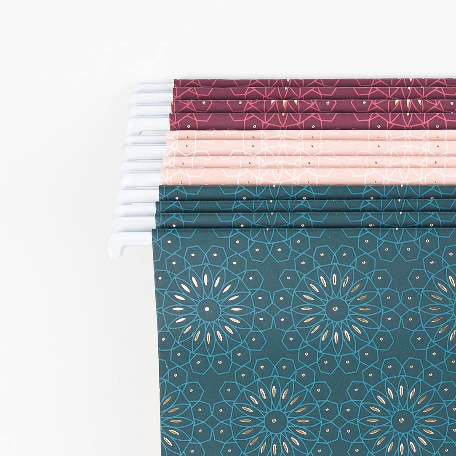 image:imageU Brands Delicate Details Fashion Filing Kit 145 Pieces Includes 4 Hanging Folders 9 File Folders 6 Binder Clips 120 Paper Clips 5 Sheets of File Lables and 1 Felt Tip Pen 4866U0106Foil Fleuri